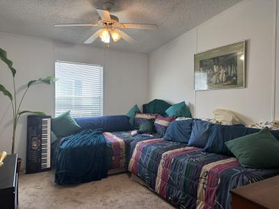 Photo 5 of 14 of home located at 2115 Sawgrass Ln Ruskin, FL 33570