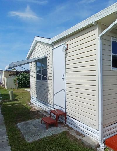 Photo 3 of 13 of home located at 37647 Chancey Road Zephyrhills, FL 33541