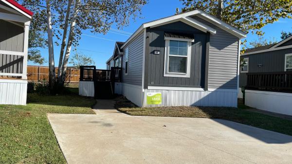 Photo 1 of 2 of home located at 1131 Cambridge Court Lot #45 Greenville, TX 75401