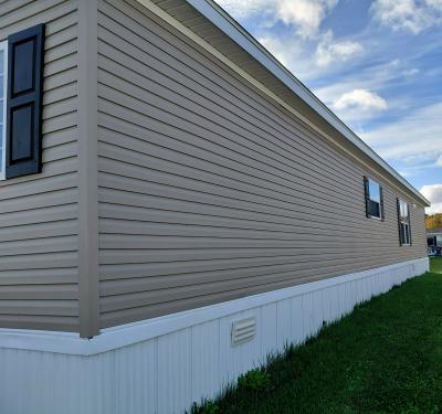 Photo 2 of 7 of home located at 9740 Maplelawn Ypsilanti, MI 48198