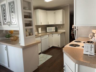 Photo 4 of 10 of home located at 15430 Lakeshore Villa Blvd Tampa, FL 33613