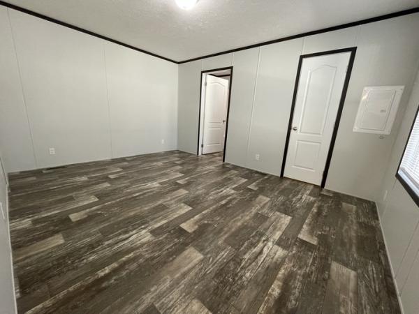 2021 Clayton - Wakarusa Mobile Home