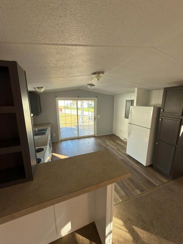 2005 Fleetwood Celebration 2562Y  Home