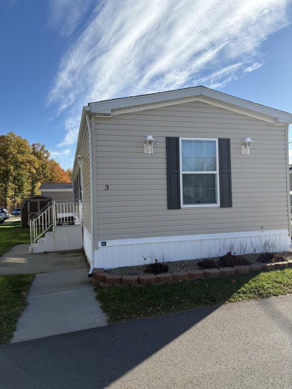 Photo 1 of 2 of home located at 9555 Struthers Rd. Unit 629 New Middletown, OH 44442