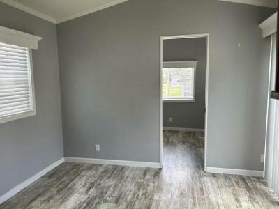 Photo 5 of 11 of home located at 6941 Macdonald Court, Lot 21 Zephyrhills, FL 33541