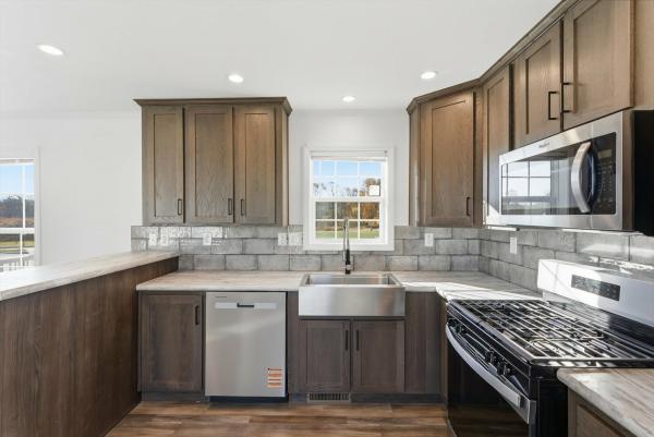 2025 Redman 66 NWSSL26609  Home