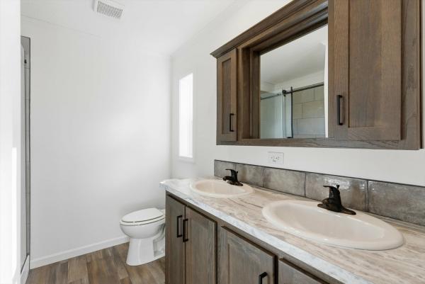 2025 Redman 66 NWSSL26609  Home