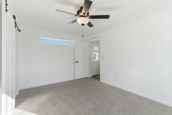 2026 Redman 67 NWSSL26602  Home