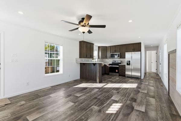 2025 Redman 68 NWSSL26609  Home