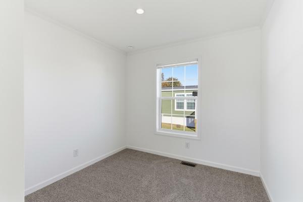 2025 Redman 68 NWSSL26609  Home