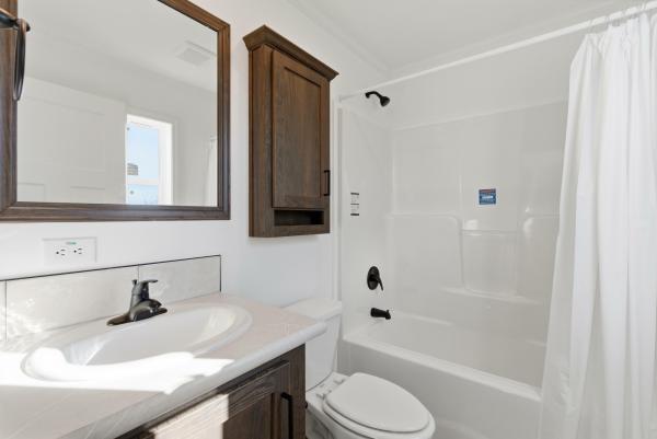 2025 Redman 68 NWSSL26609  Home