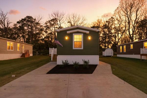 Photo 1 of 2 of home located at 311 Ashwood Court Honey Brook, PA 19344