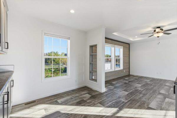 2026 Redman 70 NWSSL46627  Home