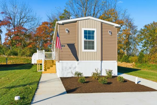 2026 Redman 70 NWSSL46627  Home