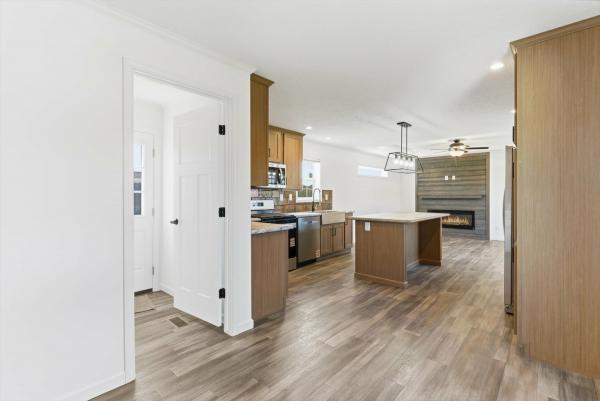 2026 Redman 73 007RENW-1666H22193  Home