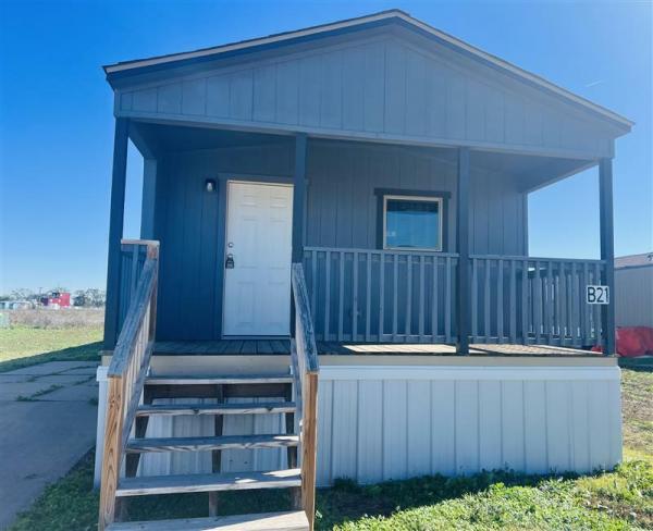 Photo 1 of 2 of home located at 1010 Reservation Rd # B21 Hays, KS 67601