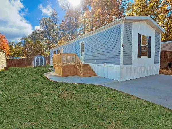 Photo 1 of 2 of home located at 6074 Deerfield Rd Loveland, OH 45140