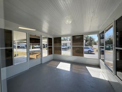 Photo 5 of 11 of home located at 941 SE Lillian St Crystal River, FL 34429