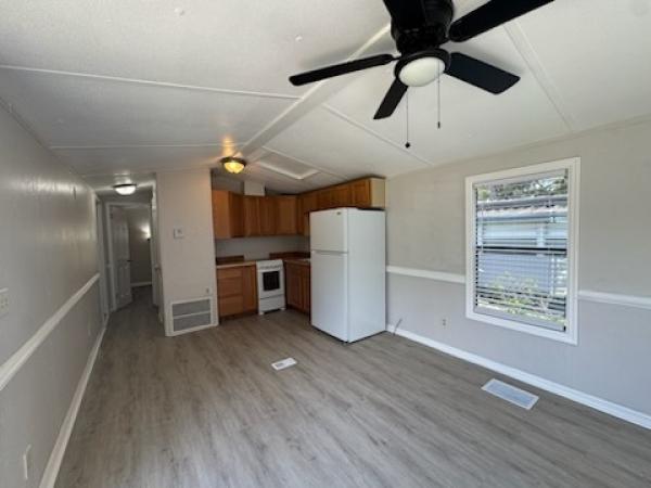 1990 KEMB Mobile Home