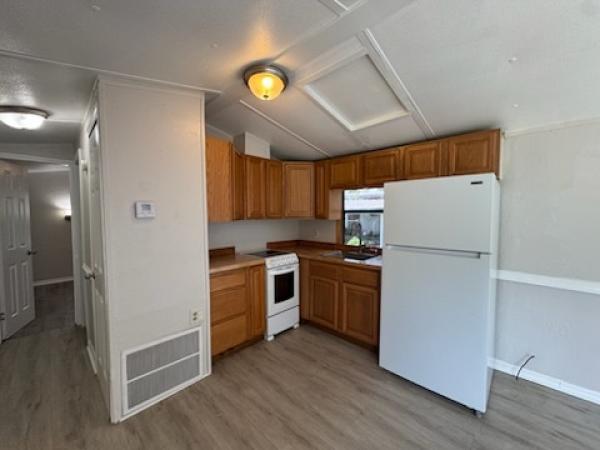 1990 KEMB Mobile Home