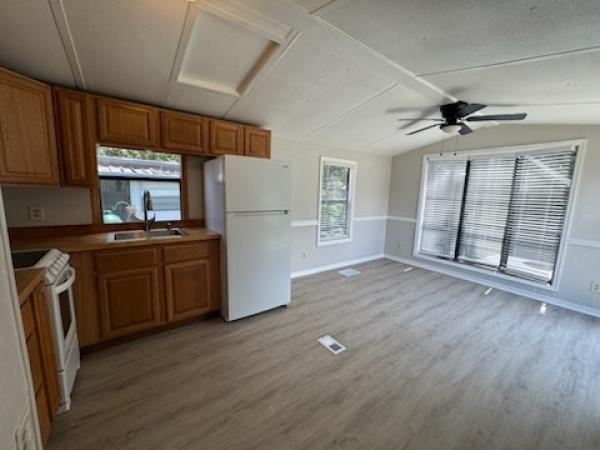 1990 KEMB Mobile Home