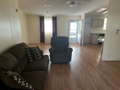 Photo 4 of 11 of home located at 2614 88th Street E Palmetto, FL 34221