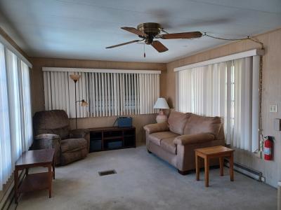 Photo 2 of 25 of home located at 20 Lakeview Dr Palmetto, FL 34221