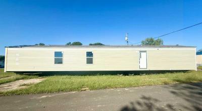 Photo 2 of 13 of home located at 2081 Oakshire Rd Union City, TN 38261