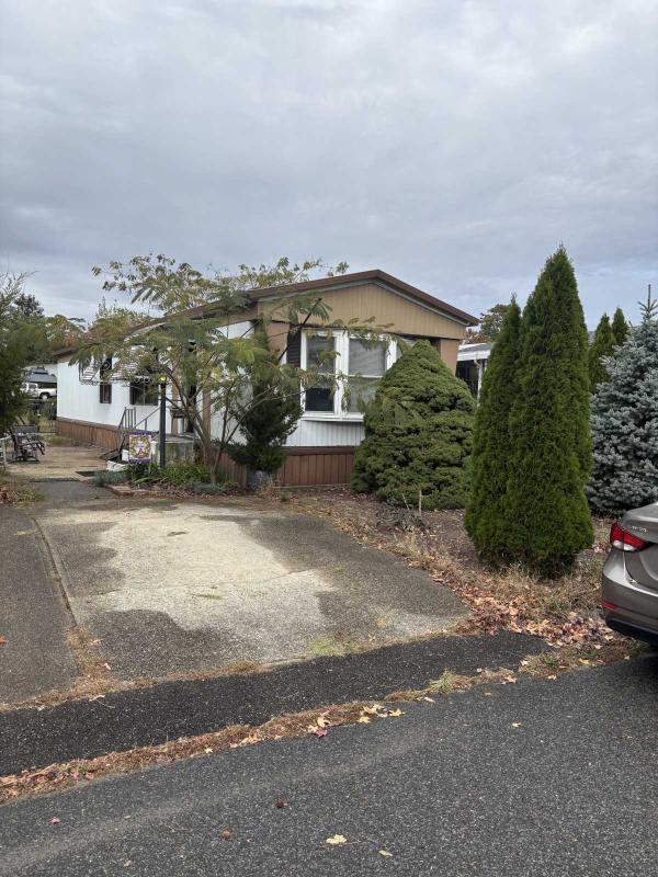 Photo 1 of 2 of home located at 1881 Route 37 West Lot 266 Toms River, NJ 08757