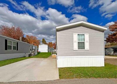 Photo 2 of 21 of home located at 178 Westwoods Amherst, OH 44001