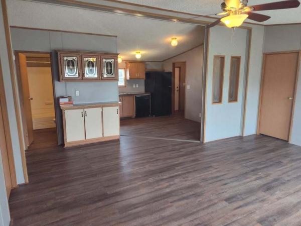 Photo 1 of 2 of home located at 2201 E. Macarthur Rd. Lot G-18 Wichita, Ks 67216 Wichita, KS 67216