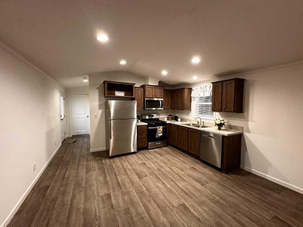 2025 Commodore Blazer Select Mobile Home