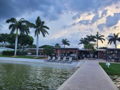 Photo 3 of 20 of home located at 325 Belle Grove St Lake Placid, FL 33852