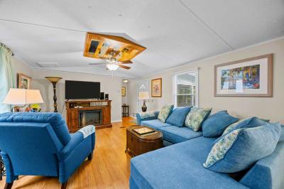 Photo 3 of 28 of home located at 92 Ariel Loop Hendersonville, NC 28792