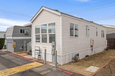 Mobile Home at 19548 E. Cypress St #33 Covina, CA 91724