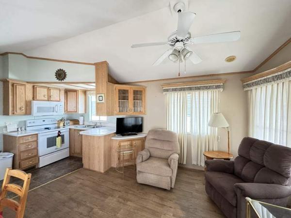 1993 Cavco Manufactured Home