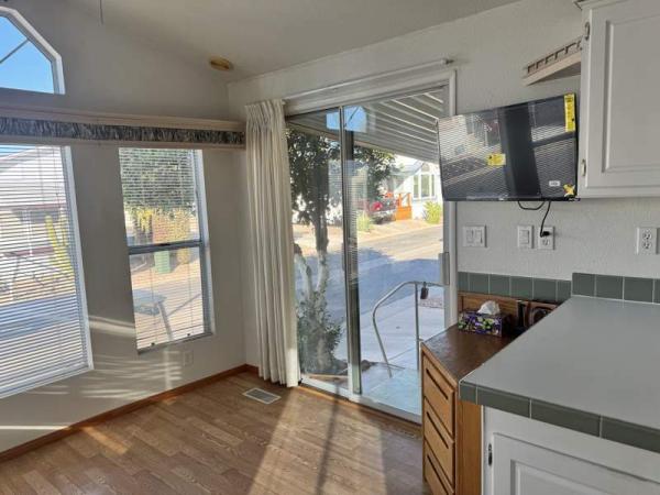 2000 Skyline Manufactured Home