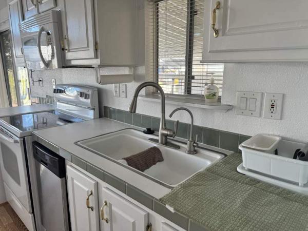 2000 Skyline Manufactured Home