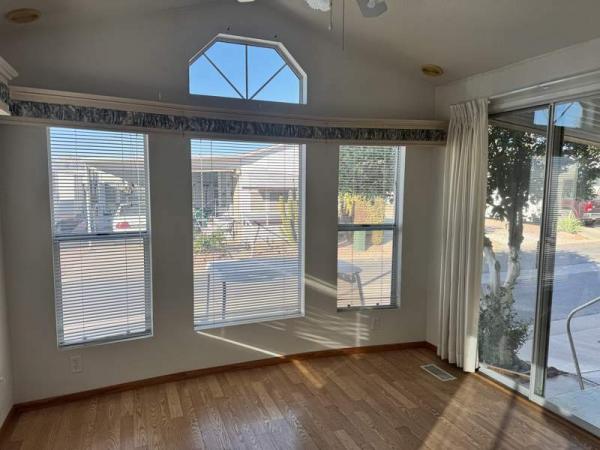 2000 Skyline Manufactured Home