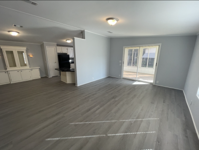 Photo 5 of 12 of home located at 507 Bluff Drive Auburndale, FL 33823