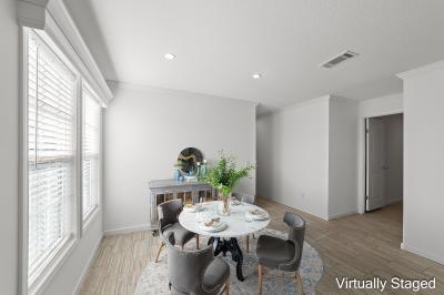 Photo 3 of 18 of home located at 515 Rahm Way Lady Lake, FL 32159