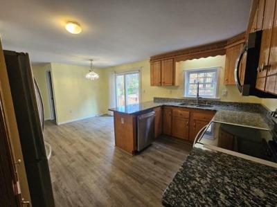 Photo 5 of 12 of home located at 10 Centerwood Drive Concord, NH 03301