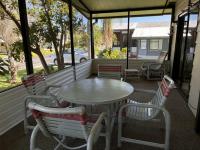 1989 BARR HS Manufactured Home