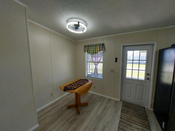 1992 Fleetwood Barrington 3322K Manufactured Home