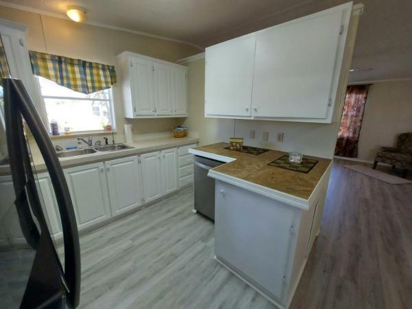 1992 Fleetwood Barrington 3322K Manufactured Home