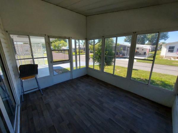 1992 Fleetwood Barrington 3322K Manufactured Home