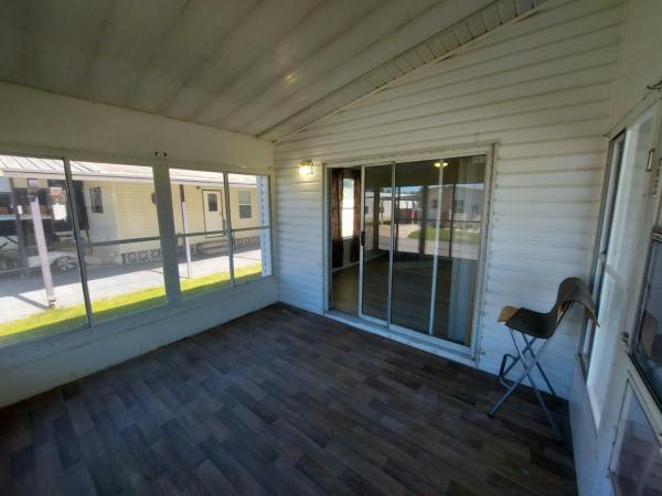 1992 Fleetwood Barrington 3322K Manufactured Home