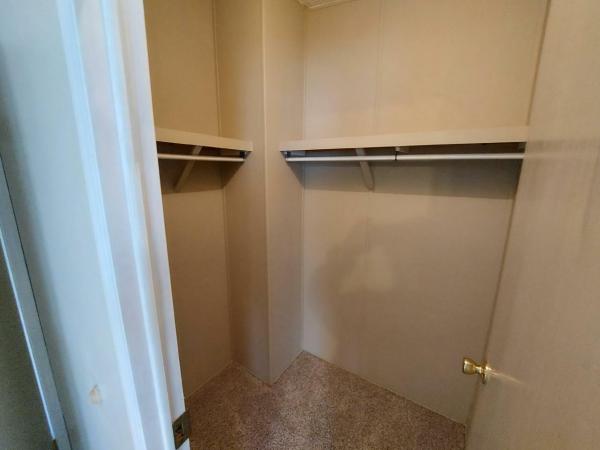 1992 Fleetwood Barrington 3322K Manufactured Home