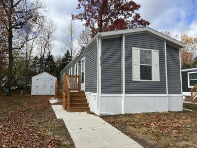 Mobile Home at 2215 Douglas Dr Highland, MI 48357