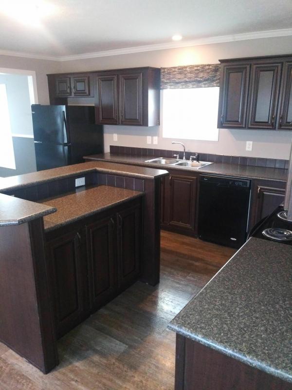 Photo 1 of 2 of home located at 557 Paraiso Drive Mulberry, FL 33860